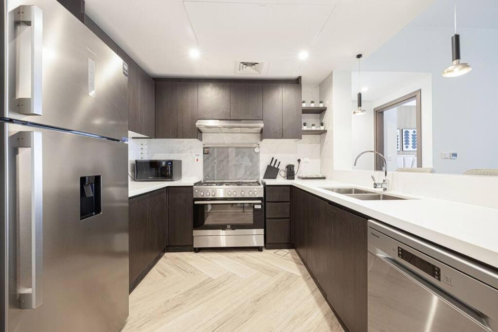 דירות דובאי Chic 2 Bed Near Trade Centre With 5 Star Amenities מראה חיצוני תמונה