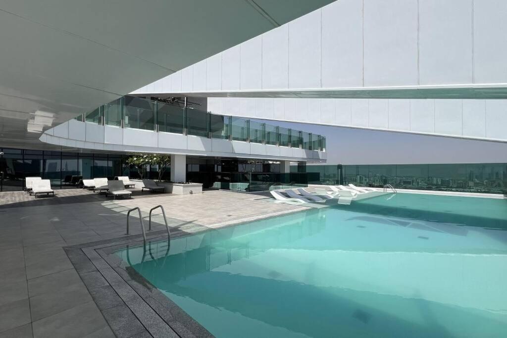 דירות דובאי Chic 2 Bed Near Trade Centre With 5 Star Amenities מראה חיצוני תמונה