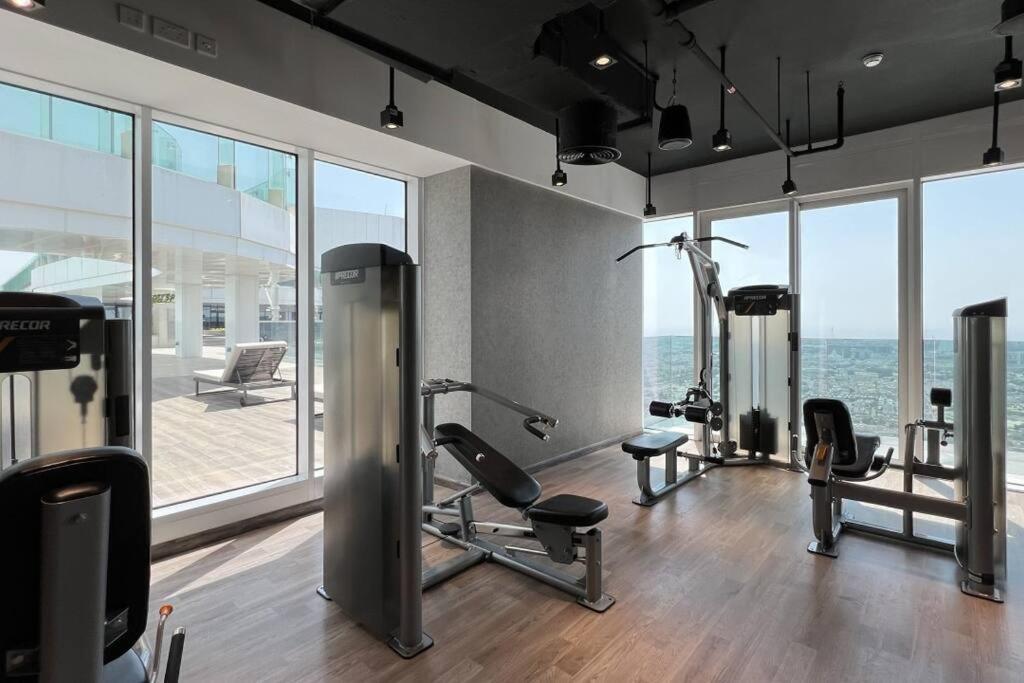 דירות דובאי Chic 2 Bed Near Trade Centre With 5 Star Amenities מראה חיצוני תמונה