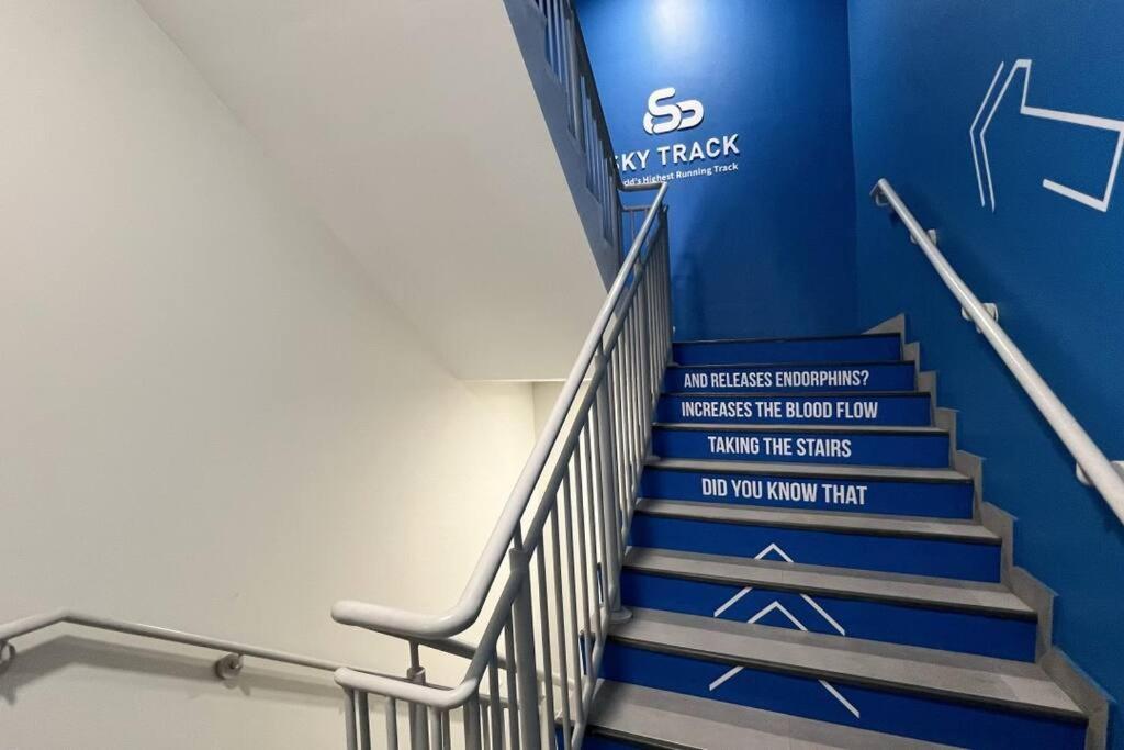 דירות דובאי Chic 2 Bed Near Trade Centre With 5 Star Amenities מראה חיצוני תמונה